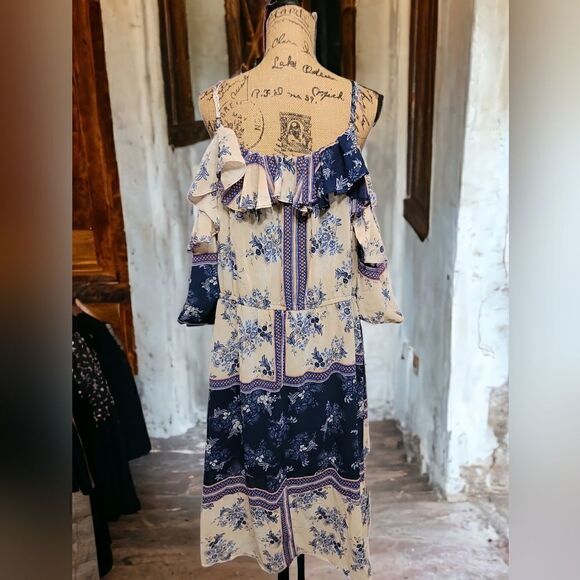 Liberty Love Floral Cold Shoulder Dress Size 2XL - Picture 2 of 11